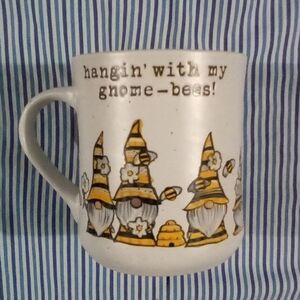 ☕Hangin' With My Gnome Bees Mug🌻